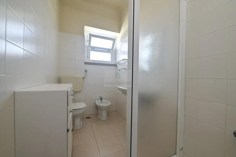 Apartamento T2 para Venda em Alvalade Foto 19