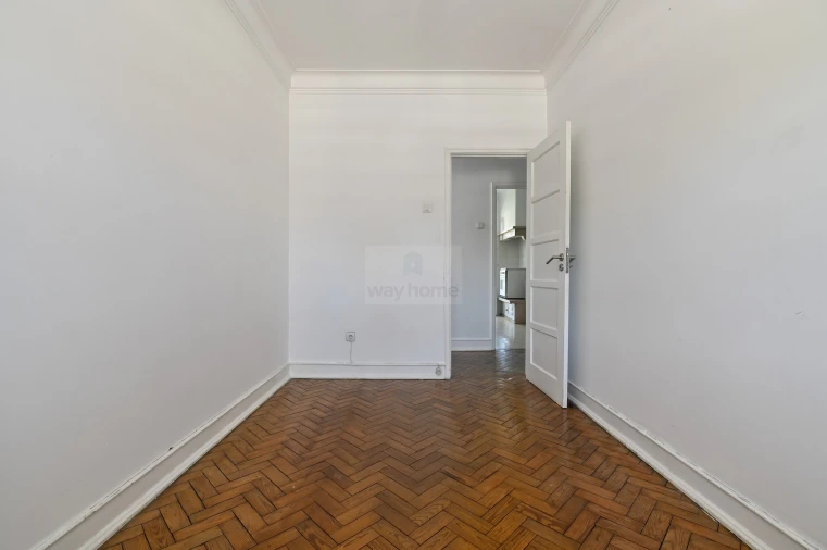 Apartamento T2 para Venda em Alvalade Foto 9