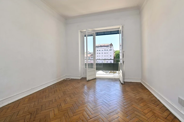 Apartamento T2 para Venda em Alvalade Foto 11