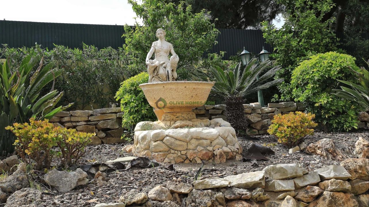 Moradia T4 para Venda em Quarteira Foto 60