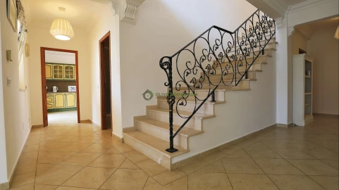 Moradia T4 para Venda em Quarteira