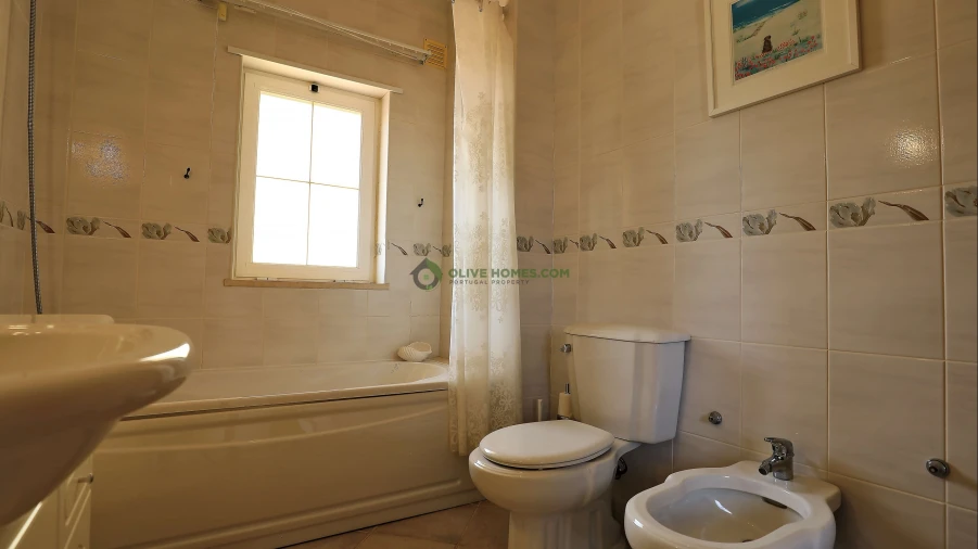 Moradia T4 para Venda em Quarteira Foto 44