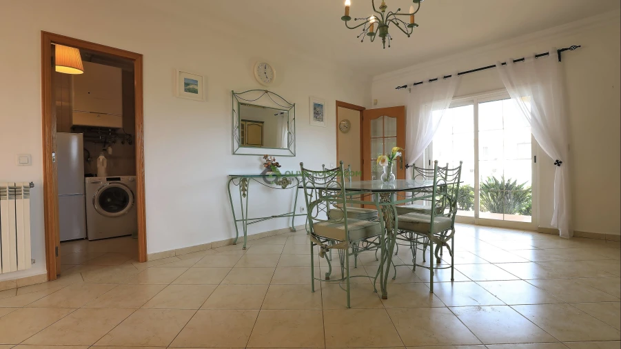 Moradia T4 para Venda em Quarteira Foto 13