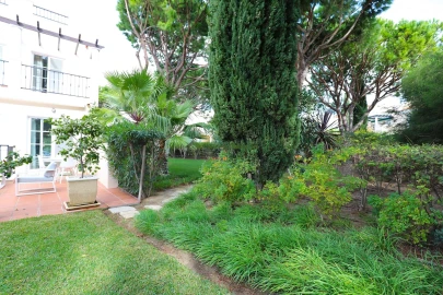 Moradia T4 para Venda em Quarteira