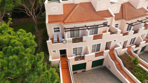 Moradia T4 para Venda em Quarteira