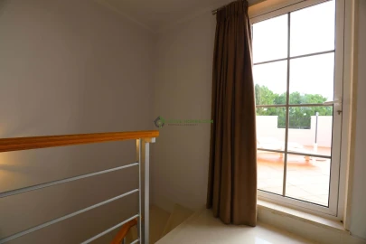 Moradia T4 para Venda em Quarteira