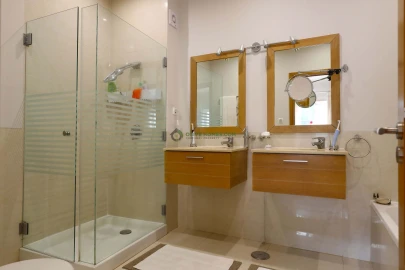 Moradia T4 para Venda em Quarteira