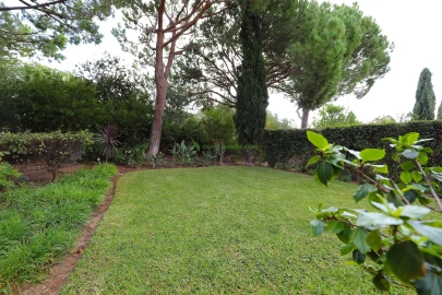 Moradia T4 para Venda em Quarteira