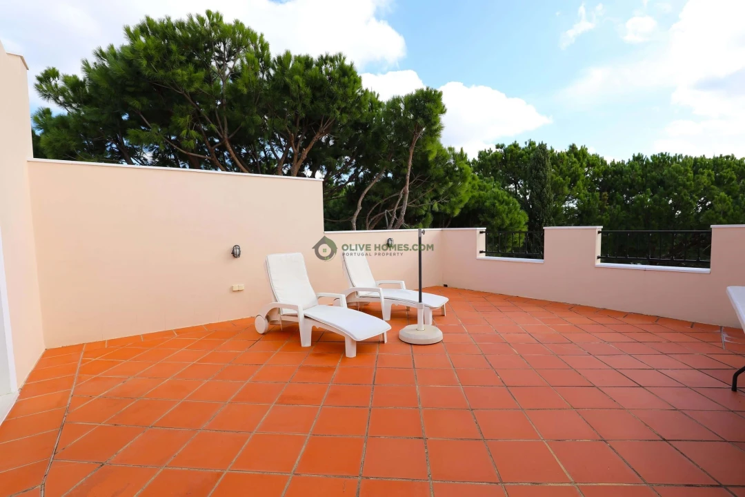 Moradia T4 para Venda em Quarteira Foto 48