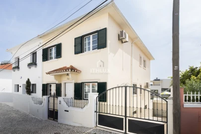 Moradia T3 para Venda em Campolide