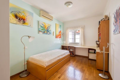 Moradia T3 para Venda em Campolide