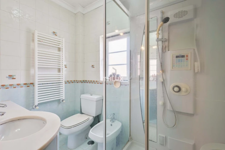 Moradia T3 para Venda em Campolide Foto 32