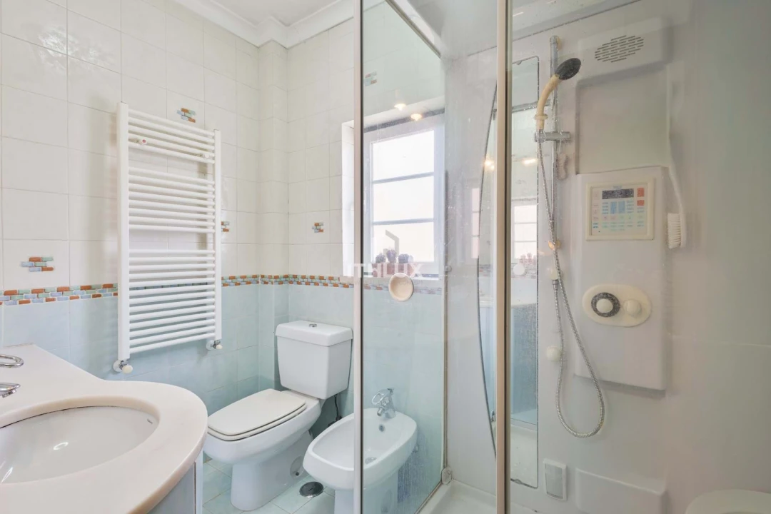 Moradia T3 para Venda em Campolide Foto 32