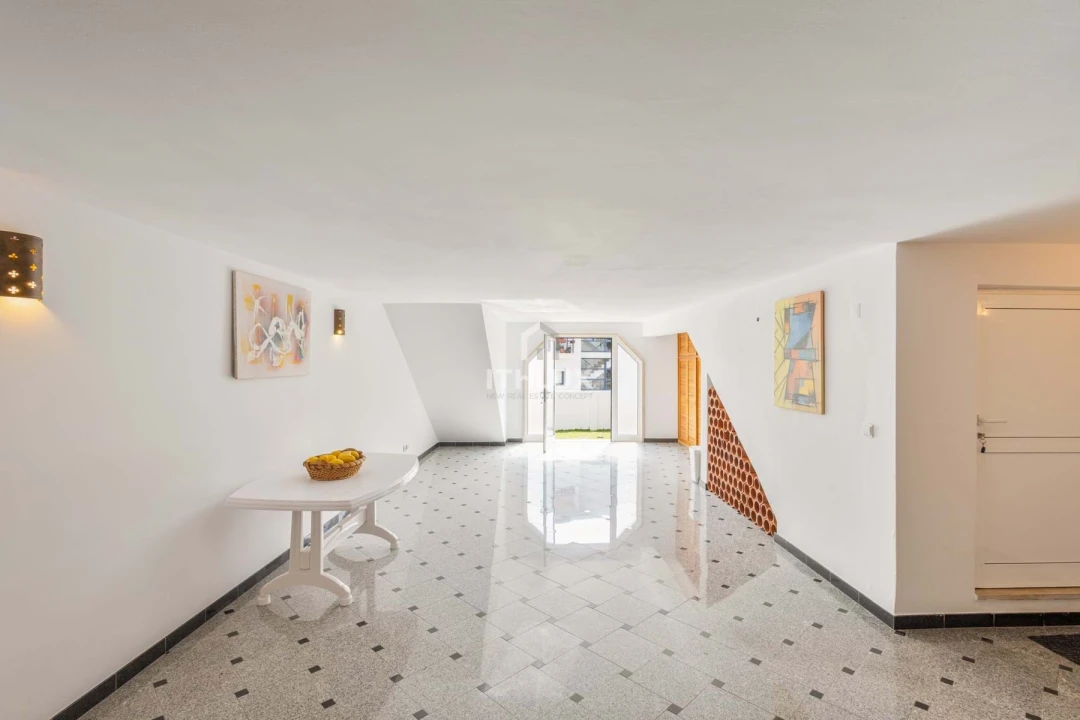 Moradia T3 para Venda em Campolide Foto 40