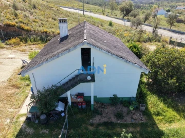 Moradia T2 para Venda em Santo Andre das Tojeiras