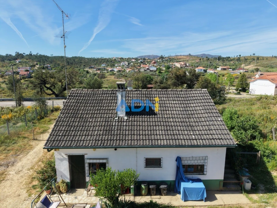 Moradia T2 para Venda em Santo Andre das Tojeiras Foto 4