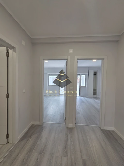 Apartamento T2 para Venda em Oeiras e São Julião da Barra, Paço de Arcos e Caxias