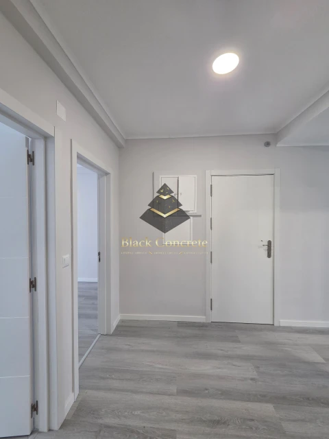 Apartamento T2 para Venda em Oeiras e São Julião da Barra, Paço de Arcos e Caxias