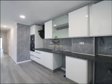 Apartamento T3 para Venda em Oeiras e São Julião da Barra, Paço de Arcos e Caxias