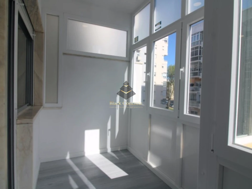 Apartamento T3 para Venda em Oeiras e São Julião da Barra, Paço de Arcos e Caxias Foto 13