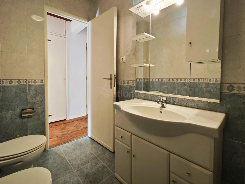 Apartamento T3 para Venda em Venteira Foto 13