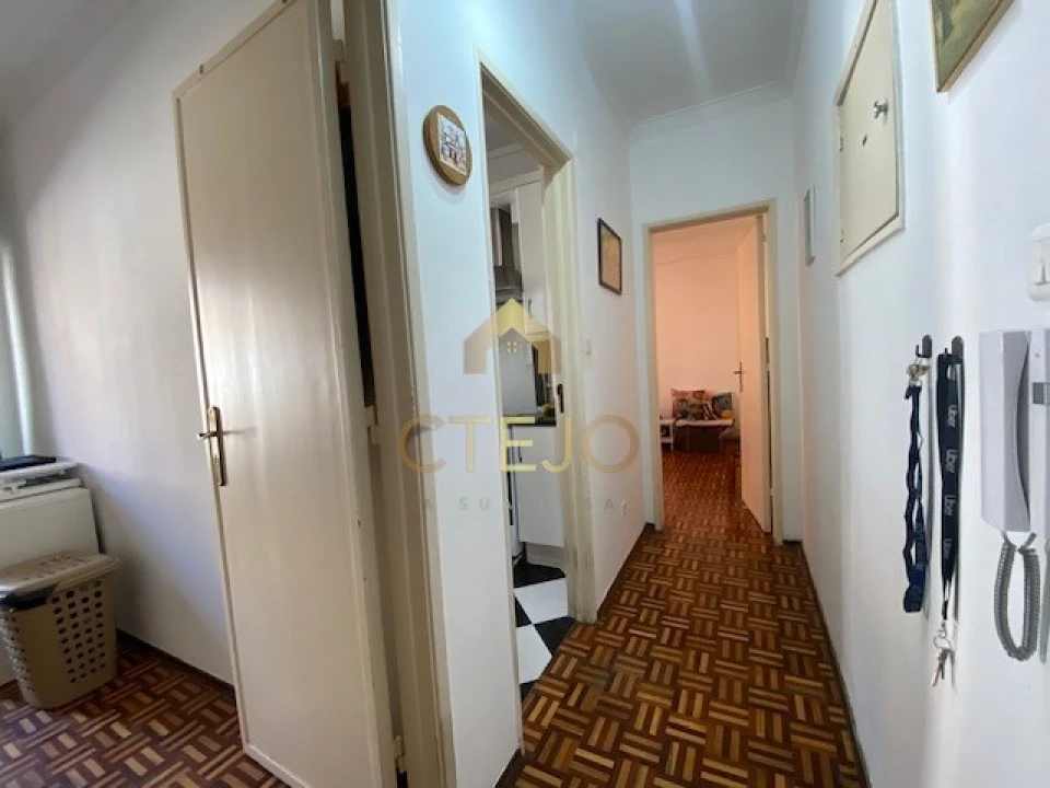 Apartamento T1 para Venda em Póvoa de Santa Iria e Forte da Casa Foto 7