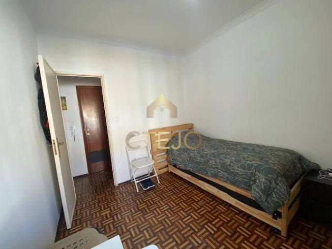 Apartamento T1 para Venda em Póvoa de Santa Iria e Forte da Casa Foto 14