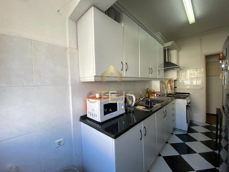 Apartamento T1 para Venda em Póvoa de Santa Iria e Forte da Casa Foto 1