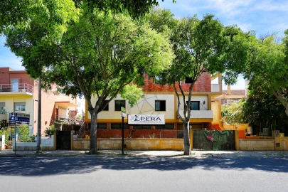 Moradia T8 para Venda em Portimão