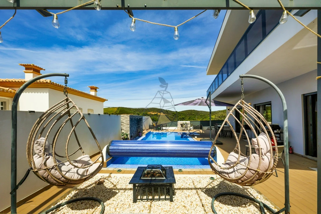 Moradia T4 para Venda em Mexilhoeira Grande Foto 17