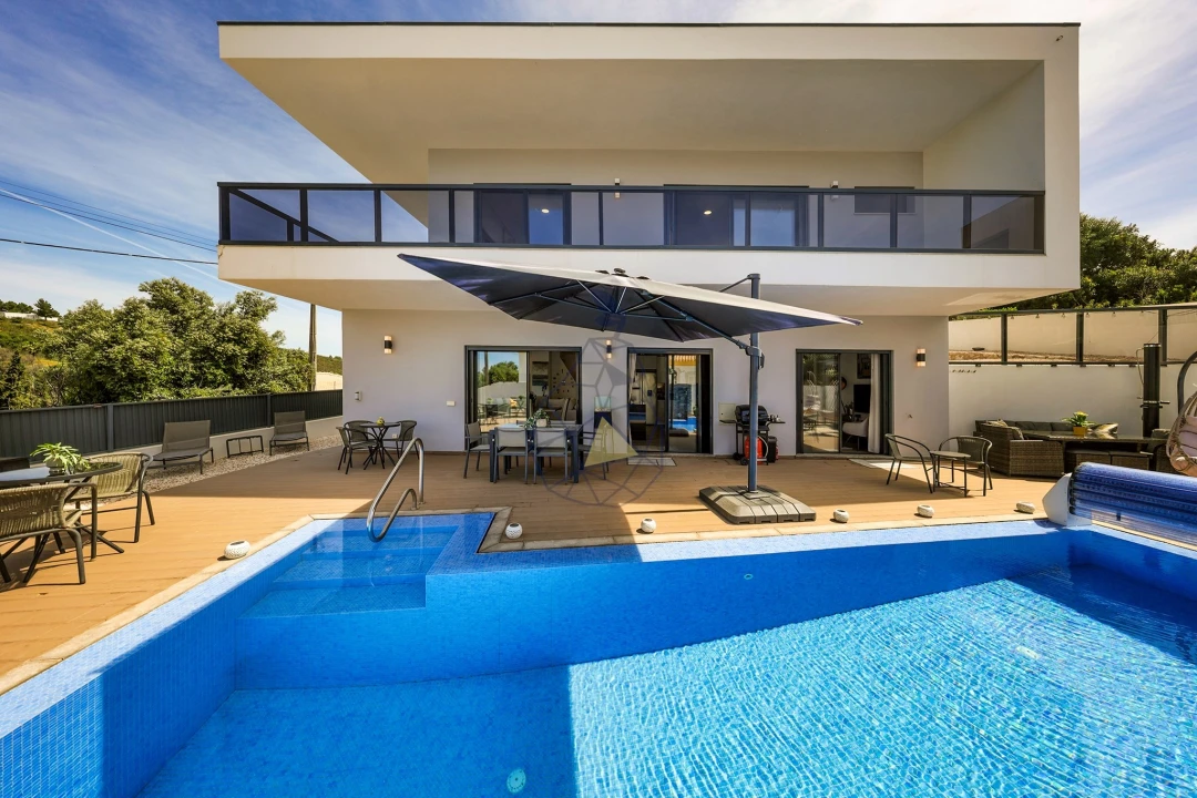 Moradia T4 para Venda em Mexilhoeira Grande Foto 14