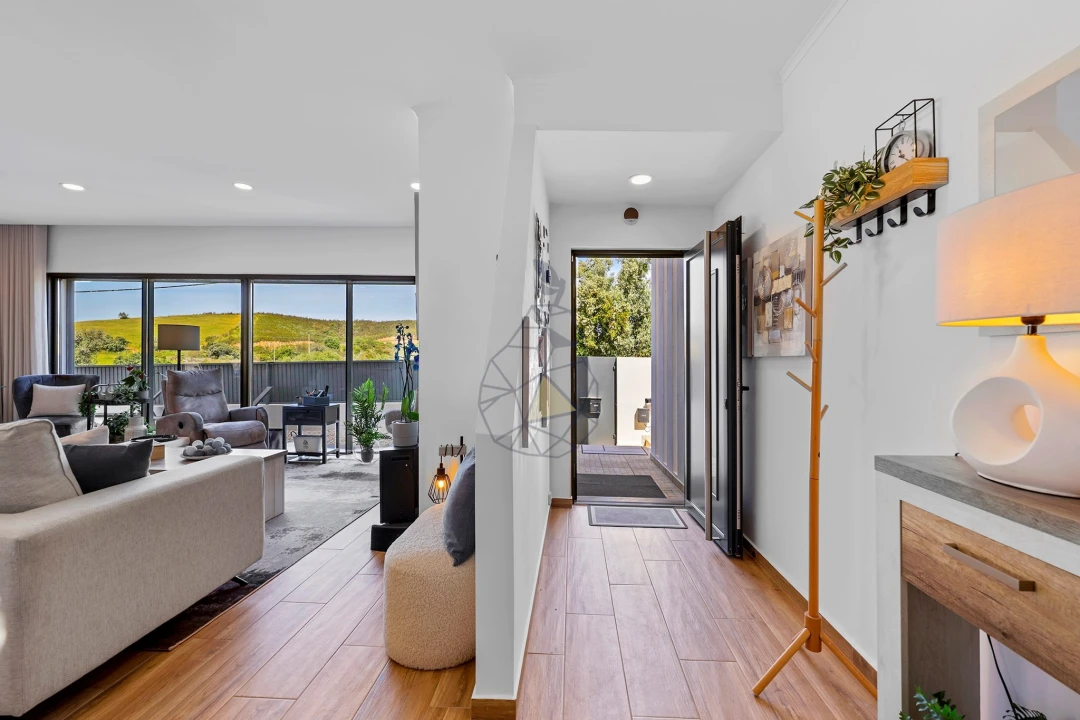 Moradia T4 para Venda em Mexilhoeira Grande Foto 65