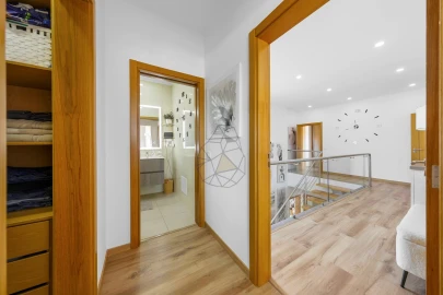 Moradia T4 para Venda em Mexilhoeira Grande