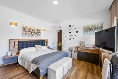 Moradia T4 para Venda em Mexilhoeira Grande