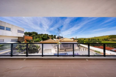 Moradia T4 para Venda em Mexilhoeira Grande