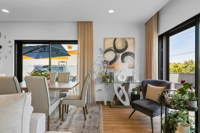 Moradia T4 para Venda em Mexilhoeira Grande