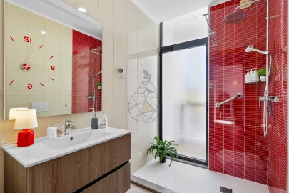 Moradia T4 para Venda em Mexilhoeira Grande