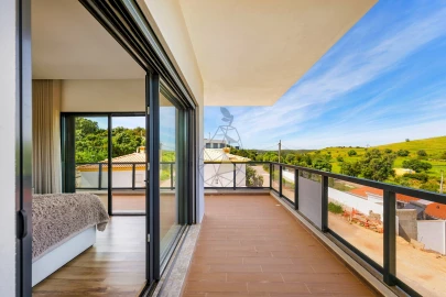 Moradia T4 para Venda em Mexilhoeira Grande