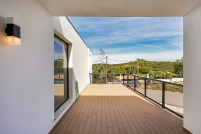 Moradia T4 para Venda em Mexilhoeira Grande