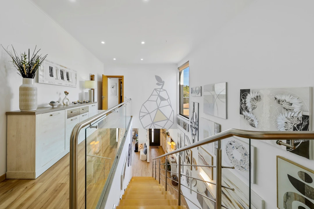 Moradia T4 para Venda em Mexilhoeira Grande Foto 64