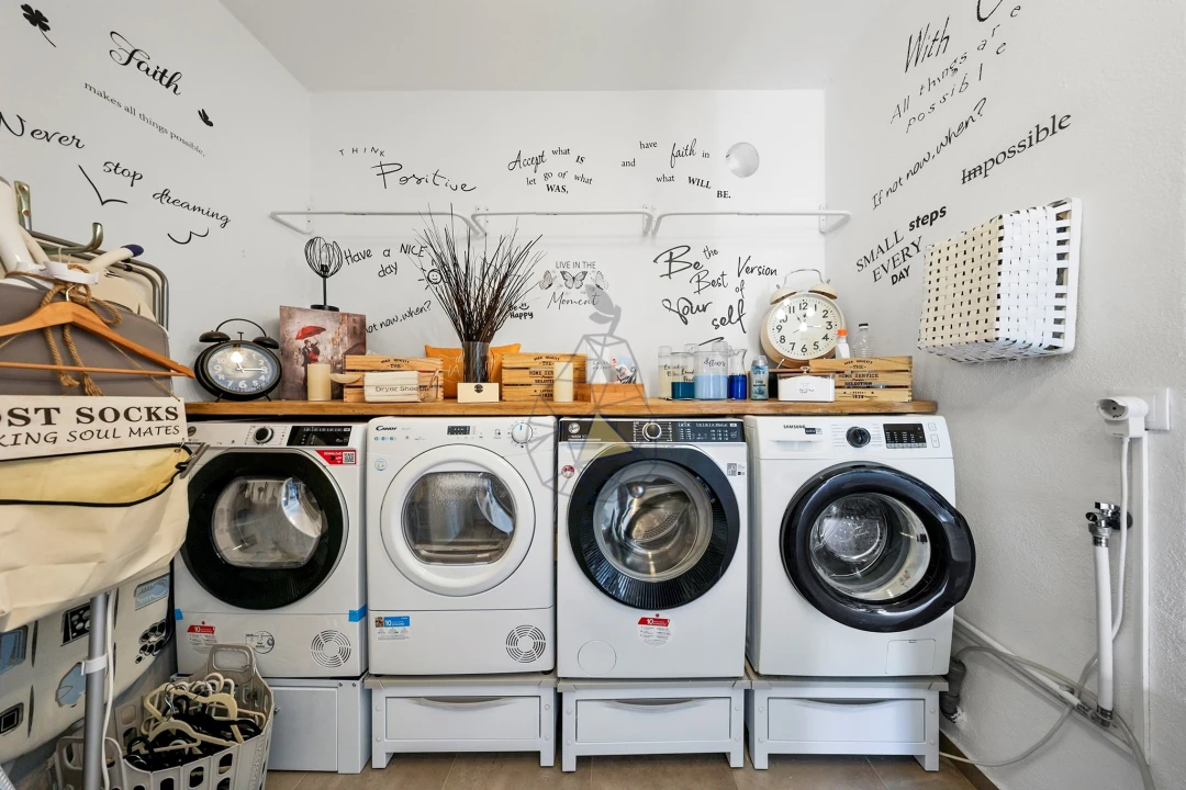 Moradia T4 para Venda em Mexilhoeira Grande Foto 26