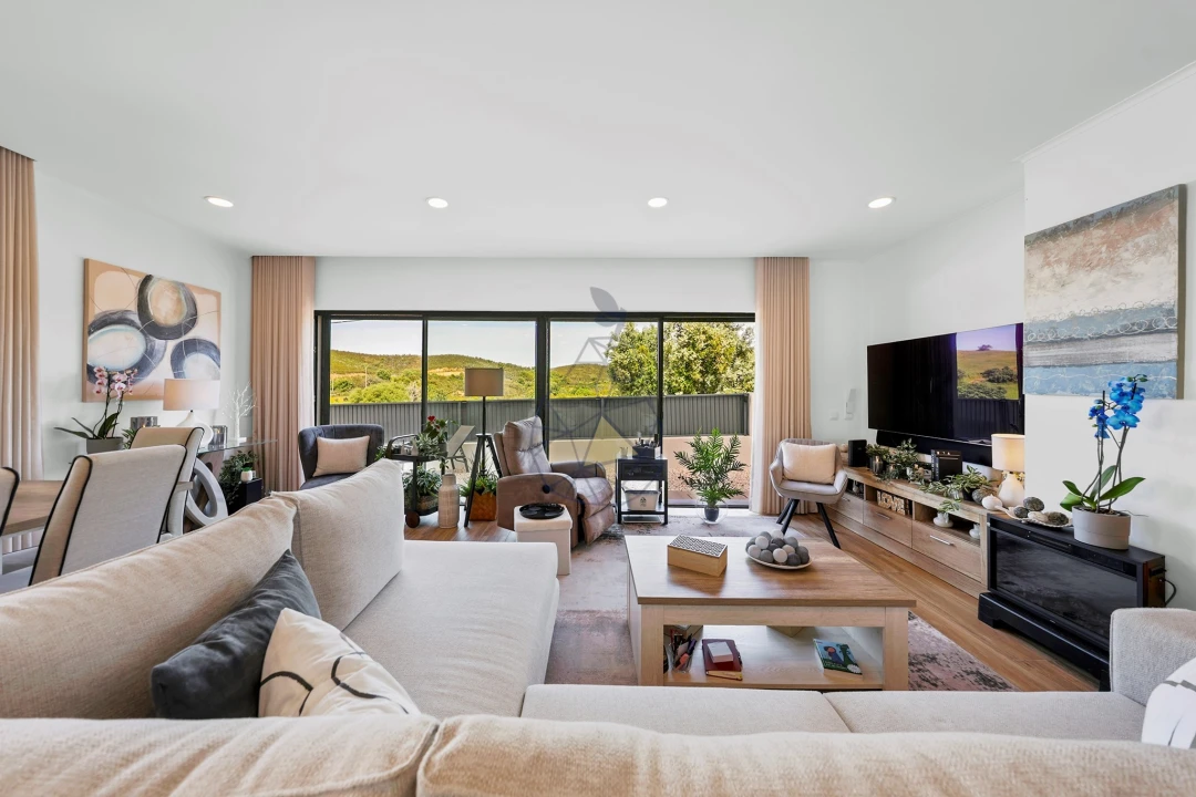 Moradia T4 para Venda em Mexilhoeira Grande Foto 7