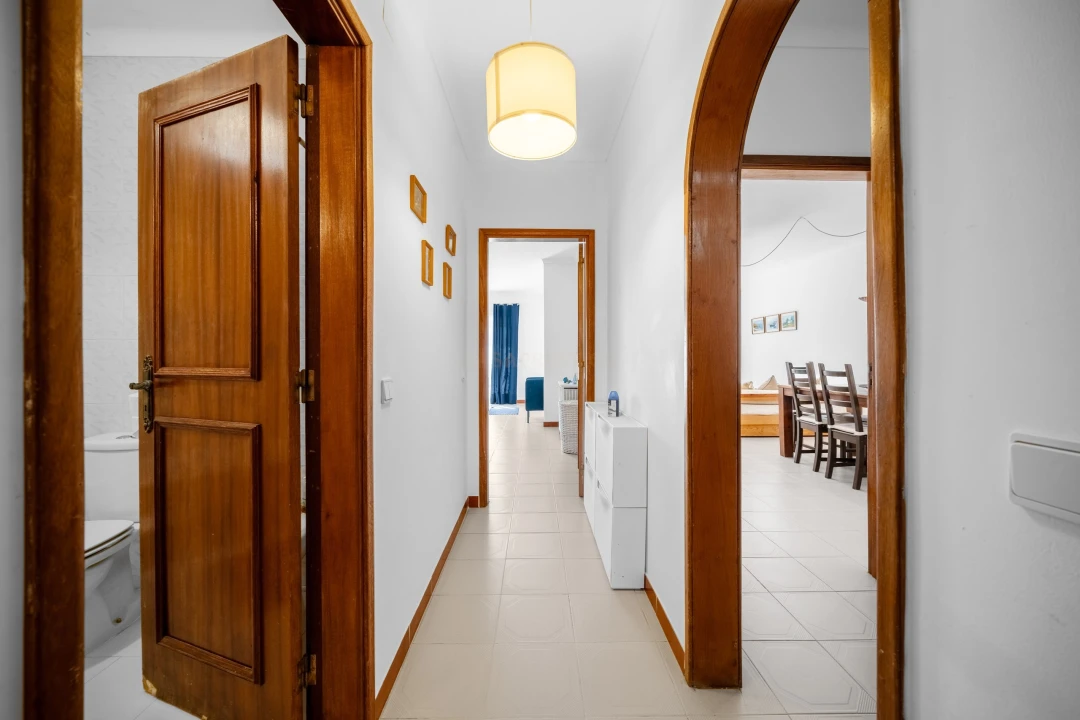 Apartamento T2 para Venda em Quarteira Foto 7