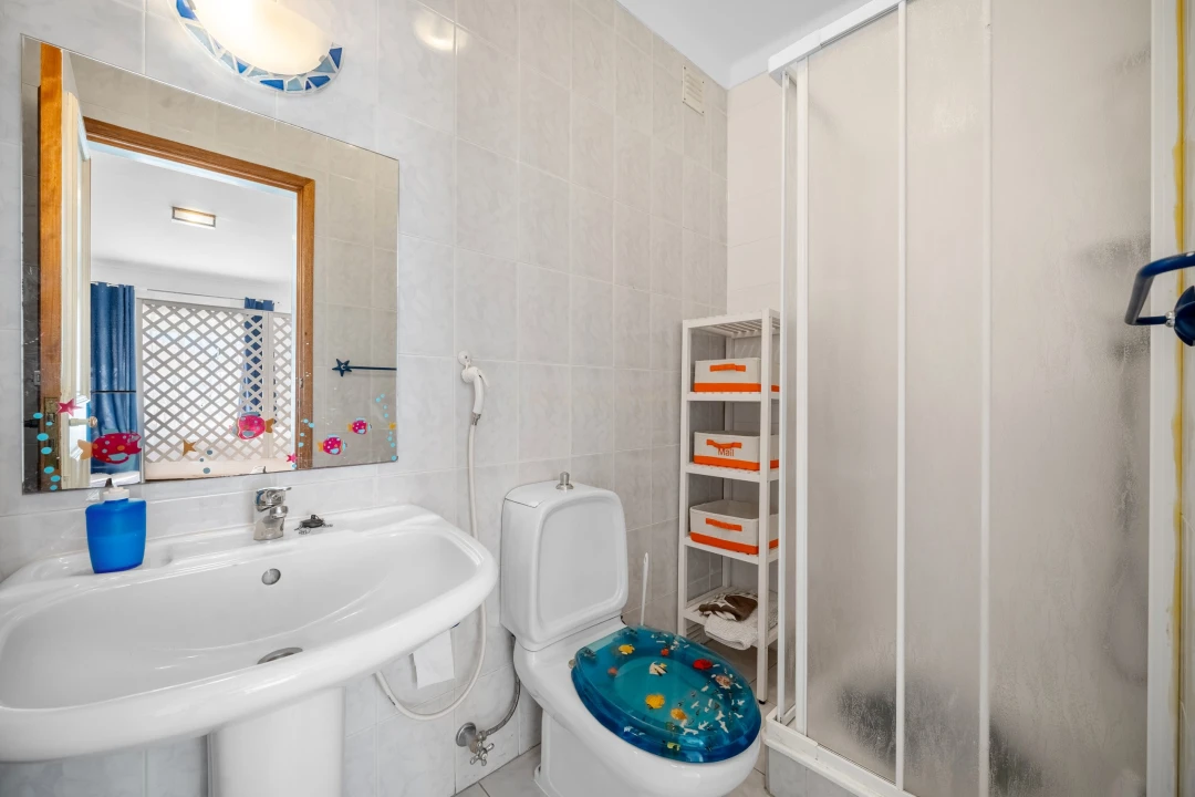 Apartamento T2 para Venda em Quarteira Foto 17