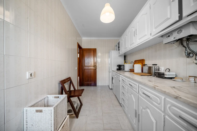 Apartamento T2 para Venda em Quarteira Foto 19