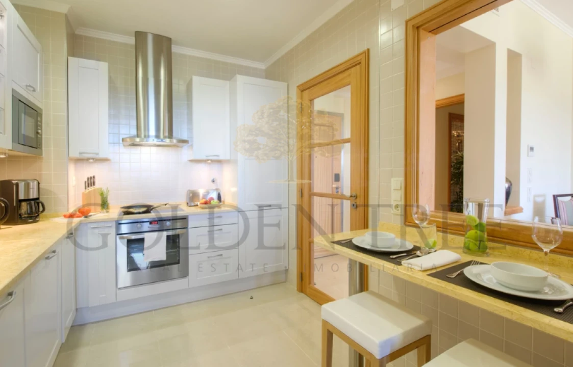 Apartamento T2 para Venda em Quarteira Foto 6