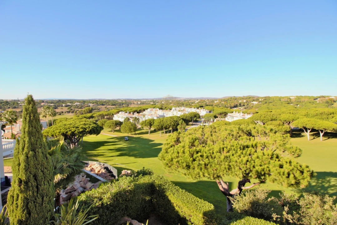 Moradia T4 para Venda em Almancil Foto 2