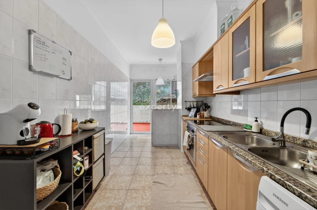 Apartamento T1 para Venda em Caniço Foto 13