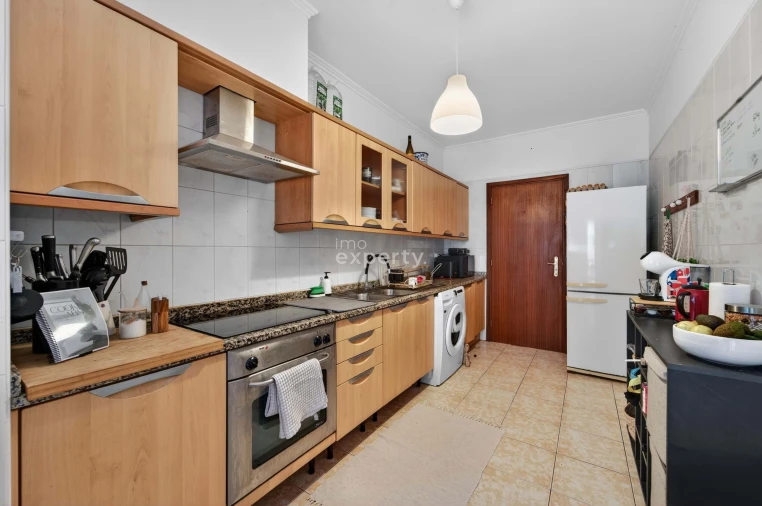 Apartamento T1 para Venda em Caniço Foto 12