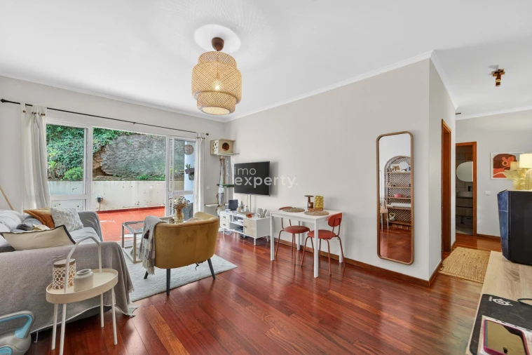 Apartamento T1 para Venda em Caniço Foto 5